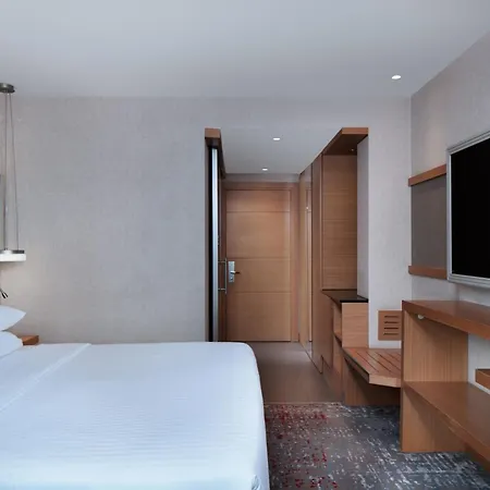 Delta By Marriott Levent 5*